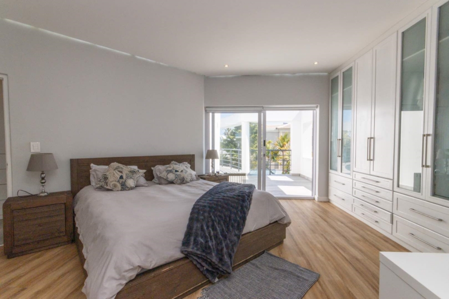 5 Bedroom Property for Sale in Sunset Beach Western Cape